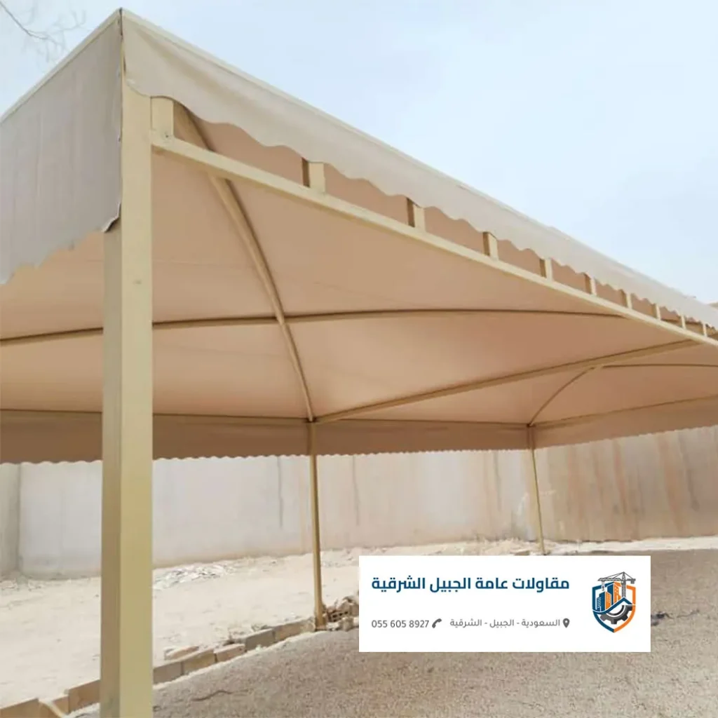 الرئيسية مظلة مدخل فيلا من الكسّان الشفاف وإطار حديد ليزر بالجبيل.