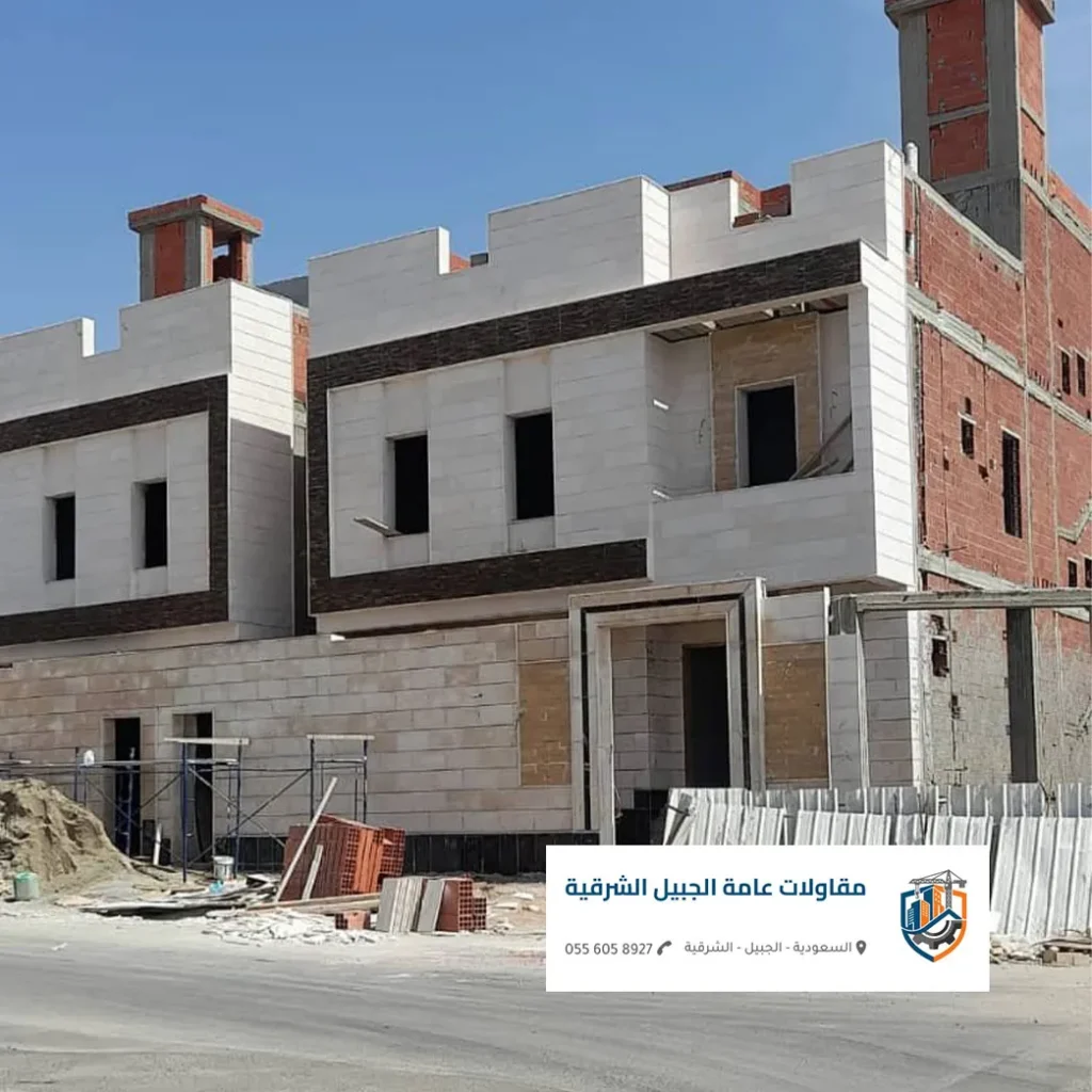 ترميم واجهة فيلا بالجبيل بعد عملية ترميم الجبيل وتركيب بديل الخشب والدهانات الحديثة.