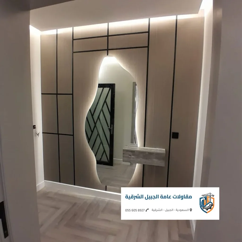 مرايا معينات مقصوصة بالليزر مع إطار فوم ذهبي لمداخل الفلل في الجبيل.