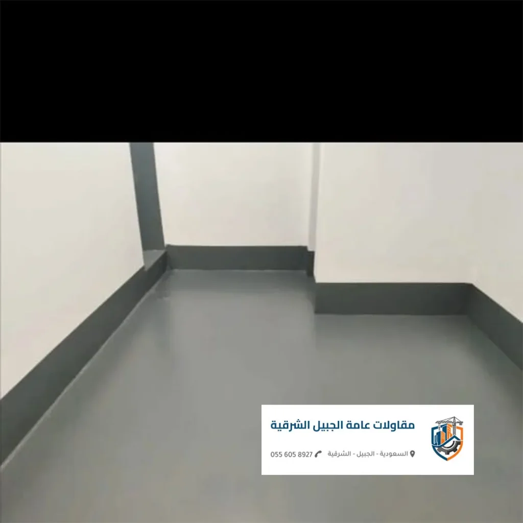 صالة رياضية في الجبيل منفذة بـ ابكسي ارضيات الجبيل الملون والمقاوم للصدمات.